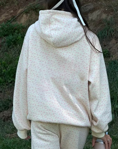 Sudadera con Capucha Extra Grande para Mujer, Estampado Floral, 100% Algodón Tejido, Diseño Único para Otoño e Invierno - Product Image 3