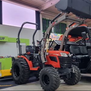 Tractor Agrícola Kubota L4508 - Tractores de 45 HP, Maquinaria Agrícola Pequeña, Equipo Articulado, Tractor Agrícola 4x4 - Product Image 2