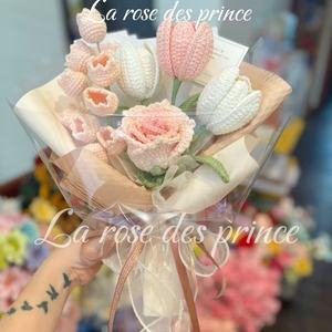 Ramo de Flores de Lirio de los Valles Hecho a Mano con Ganchillo, Arreglo Floral a Juego - Product Image 6