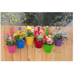 best price Metal Hanging Plant Pots Flower Pots Hanging with Detachable Hook Outdoor Fence Deck Garden Iron Hanging Plant Pot