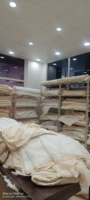 Vente en gros d'articles imprimés tels que DRAPS DE LIT, SARONGS, TISSUS, ROBES, KURTIS, COUVERTURE DE TABLE, SERVIETTES, etc.