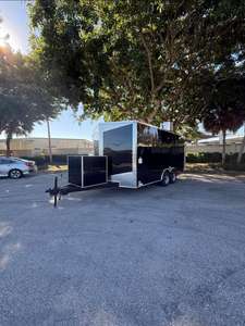 รถพ่วงขายของแบบปิด ขนาด 8.5x16 ฟุต คุณภาพสูง รองรับน้ำหนักได้ 10,000 ปอนด์ พร้อมส่วนประกอบไฮดรอลิกที่ทนทาน จัดส่งฟรี - Product Image 3