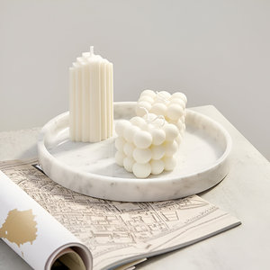 Vente en gros Plateau de service décoratif rond en marbre de luxe avec poignée en métal Accessoires de salle de bain pour le service du petit-déjeuner - Product Image 1