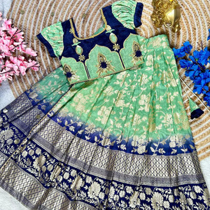 Meilleure couleur Festive Special Hand-dyed Banglory Sartin Embroidery & Sequence Work Most Beautiful Lahenga Choli With Dupatta Set - Product Image 1