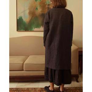 Chaqueta de Lana Reversible DIYA en Color Carbón Teñido Otoñal para Uso en Temporada - Product Image 2