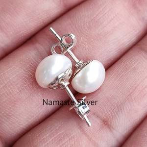 Boucles d'oreilles en perles d'eau douce faites à la main, argent sterling, bijoux de mariée en perles, cadeau élégant pour elle - Product Image 5
