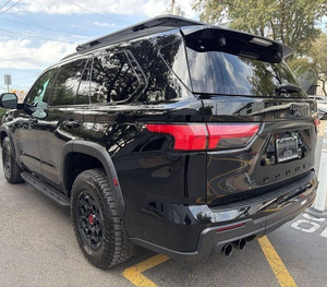 Maravillosa Toyota Sequoia TRD Pro Híbrida 4WD 2025 Usada, Color Negro, Llantas de Aleación, Asientos de Cuero Claro, Sistema de Navegación, Techo Panorámico - Product Image 5