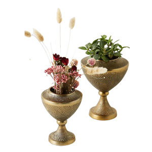 Juego de cuencos de flores de aluminio con pedestal envejecido dorado decorativo de 2 floreros de diseño de textura de lujo para Decoración de mesa de boda - Product Image 1