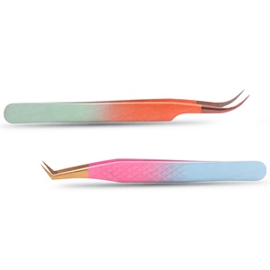 Fabriqué à la main pour la précision, cette pince à épiler permet une prise en douceur des cils simples sans glisser la pince à cils - Product Image 3