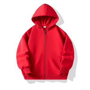 Sudaderas ecológicas para niños hechas con telas suaves y sostenibles con un estampado personalizado, seguras para pieles sensibles, cómodas y transpirables. - Product Image 4