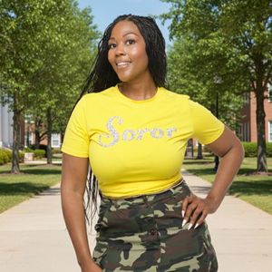 Camicia di Soror di diamanti gialli SGRho Sorority abbigliamento da donna 100 cotone con paillettes ricamate t-Shirt greco Life Pride Outfit - Product Image 1