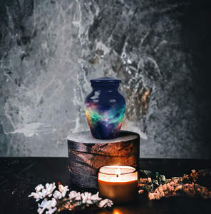 Urnas de recuerdo de cremación Art Deco de nuevo diseño, superventas, grabado a mano Metal personalizado con caja de terciopelo, capacidad de 1-2L - Product Image 2