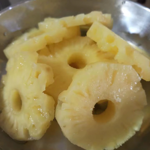 ข้อเสนอสุดคุ้ม: สับปะรดกระป๋องพรีเมียม คุณภาพสูง ผลไม้เขตร้อนจากเวียดนาม - Product Image 1