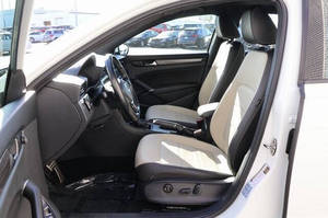 Volkswagen Passat 2022 en Perfectas Condiciones - Product Image 2