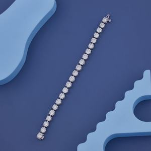 สร้อยข้อมือเพชรมออิสซาไนท์ทรงกลมมีสไตล์สร้อยข้อมือเทนนิสสุดหรู - Product Image 2