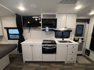 VENDEDOR VERIFICADO DE H-ig-h-l-a-nd Ridge Open Range Lite 212FB USADO DEL 2025 DISPONIBLE PARA LA VENTA - Product Image 2