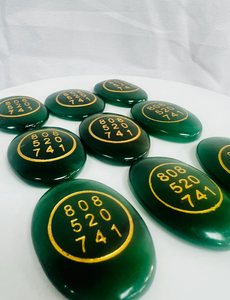 Belle Aventurine Verte Zibu Symbole Pierre Cabochon: Cristal Naturel Vert Aventurine Zibu Symbole Pierre En Gros. - Product Image 3