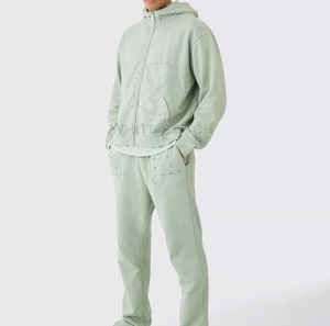 Fabricant de survêtements sur mesure de haute qualité en gros, ensemble sweat-shirt et pantalon de survêtement avec patchs déchirés, survêtement déchiré pour hommes - Product Image 4