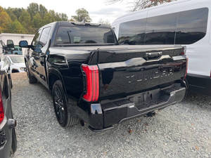 Toyota Tundra noire 2022 en parfait état - Product Image 5