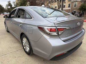 รถยนต์มือสองคุณภาพดีราคาประหยัด ปี 2016 ฮุนได โซนาต้า ไฮบริด SE พวงมาลัยซ้าย - Product Image 5