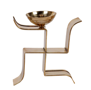 Golden Om initiale avec cristal laiton Akhand Jyoti Diya dernière conception religieuse Jyoti Diya au prix de gros, direct de l'usine - Product Image 6