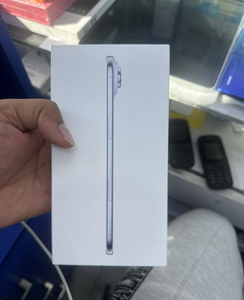 iPhone 17 Air ของแท้ใหม่จาก Apple ความจุ 256GB สีฟ้า รุ่น Verizon ปลดล็อคแล้ว รองรับ 5G หน้าจอ 4K - Product Image 1