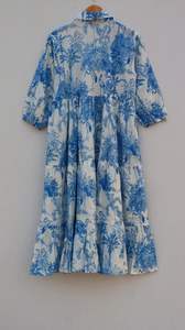 Robe mi-longue, mini robe, robe longue imprimée florale, col profond avec ficelle - Product Image 5