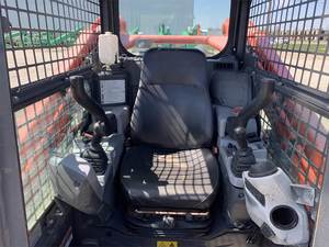 Cargador de orugas compacto Kubota 2016: gran rendimiento en una máquina compacta - Product Image 4