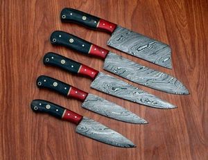Juego de Cuchillos de Chef de Acero de Damasco de 67 Capas Hechos a Mano, 5 Piezas, Hojas Afiladas y Duraderas, Diseño Ambidiestro, Mango Personalizable, Recto - Product Image 1