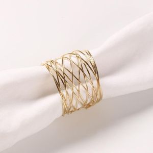 Ronds de serviette décoratifs en laiton avec un design moderne et une finition dorée pour une décoration de table à manger élégante au meilleur prix - Product Image 1