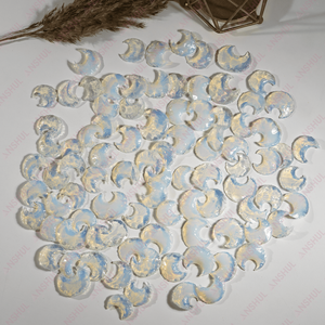 Pointe de flèche en opale de lune polie, best-seller, cristal semi-précieux pour la décoration et la méditation - Product Image 5