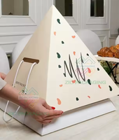 Umwelt freundliche Lebensmittel pyramide Papier box Schlangen gebäck Kuchen Waffel Sushi Brownie Keks papier Take Away Packbox mit Banda nlage