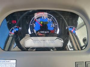 Tractor Agrícola IH FARMALL 55C 45HP 4WD 2024 con Motor FPT, Caja de Cambios, Bomba y Motor - Alta Productividad - Product Image 6