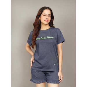 Ensemble court en coton Evolve pour femme – Doux et élégant, motif cerise, pyjama avec fermeture boutonnée, coupe décontractée, haut et short pour la maison - Product Image 3