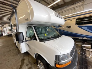 OFERTA ESPECIAL 2026: Remolques de Viaje Tipo RV T-h-o-r C-o-l-e-m-a-n 19E-Z-C para un Viaje en RV Cómodo - Product Image 4