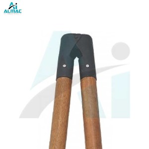 Écorneur en bois Barnes de qualité professionnelle ALMAC pour une coupe sûre et efficace des cornes de bétail - Product Image 4