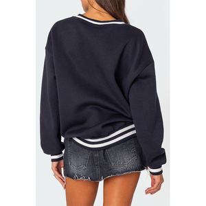 Sweat-shirt à capuche pour femme en molleton à col en V surdimensionné avec broderie en chenille personnalisée avec inscription de lettres - Product Image 4