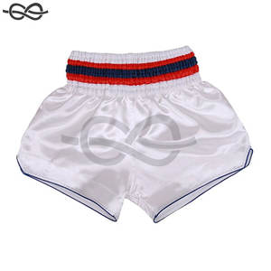 Short de boxe uni pour hommes et femmes Vêtements d'entraînement d'arts martiaux en satin Compétitions de cage de combat et confort de kickboxing - Product Image 2
