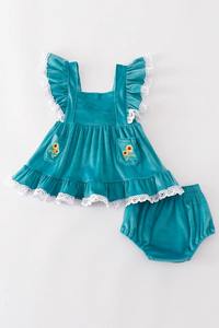 Elegante Terciopelo Azul girasoles bordado lavable 100% poliéster vestido de bebé conjunto de manga larga Top pantalones a juego para bebé - Product Image 4