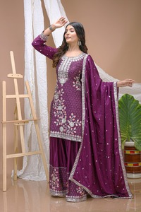 Salwar Kameez traditionnel en tissu Chinon indien pakistanais tendance, couleur pourpre, pour femmes, pour fêtes, bals, mariages, vêtements ethniques - Product Image 3