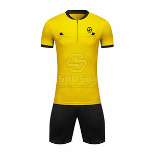 2025 conjuntos de uniformes de fútbol hechos a medida 100% poliéster de secado rápido Unisex tamaño adulto con logotipo personalizado y nombre del equipo - Product Image 1