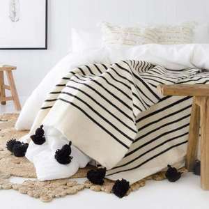 Manta Marroquí Hecha a Mano, Auténtica, Artesanal, Diseño Tribal, Suave, Tejida, Decoración para el Hogar, Regalo - Product Image 1