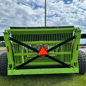 Recogedor de Piedras Ti tan 5000, 7 Rejillas, Tolva de 5 yd3, Capacidad para 27 Piedras y Potencia Hidráulica de Alta Resistencia para una Limpieza de Campo de Alta Eficiencia - Product Image 4