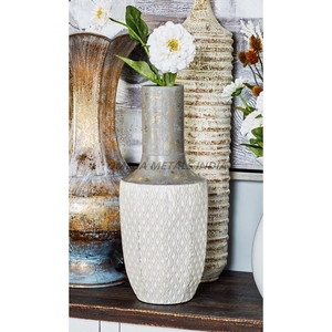 Vase en métal personnalisé bicolore couleur marron et argent avec conception de ligne horizontale en forme de bouteille pour la décoration intérieure et l'affichage floral - Product Image 6