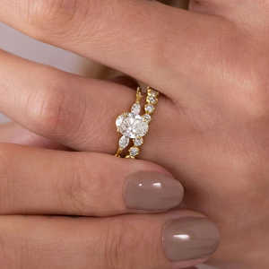 Anillo de Compromiso Elegante para Mujer con Media Eternidad de Diamantes de Moissanita Redondos de Plata 925 - Product Image 3