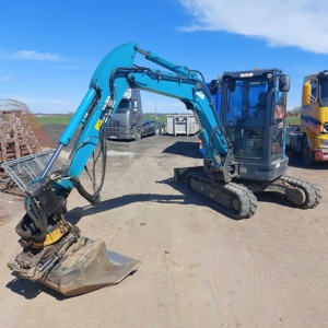 <b>Rugged</b> SWE35UF Sunward excavator with enhanced maneuverability compact size and high power for tight <b>space</b> projects - Product Image 1