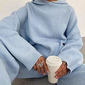 Top Selling Custom Made OEM Women's Oversize <b>Tracksuit</b> High Quality Material With Customized Colors Size and logo <b>Tracksuits</b> - Product Image 3