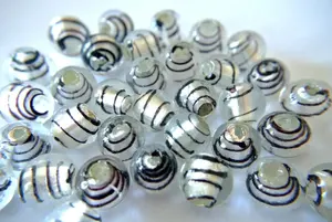 Cuentas de cristal de 13mm hechas a mano, versátil patrón ovalado plateado y negro para entusiastas del bricolaje, elegantes y cuentas de cristal murano - Product Image 3