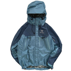 Personnaliser le style et la conception Streetwear Polyester Softshell imperméable Sports de plein air course coupe-vent veste de pluie pour hommes - Product Image 1