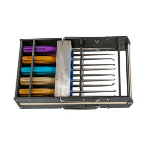 Instrument médical de support de stockage de curette de plateau de stérilisation avec des fentes sûres pour la manipulation et le transport sûrs dans la chirurgie - Product Image 3